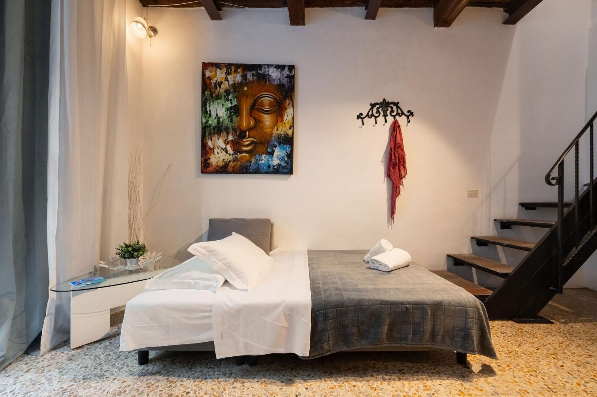 F1 - Santa Croce One Bedroom Apartment For Couples Флоренція Екстер'єр фото